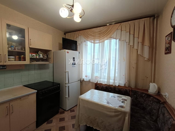 
   Продам 3-комнатную, 64.6 м², 9-й Гвардейской Дивизии ул, 1

. Фото 3.