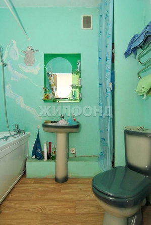 
   Продам 1-комнатную, 43 м², Романтиков ул, 3

. Фото 14.