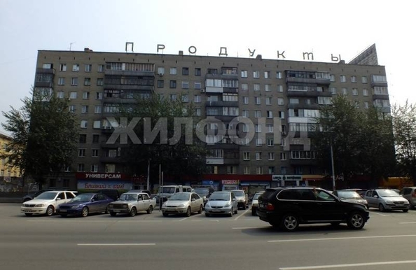 
   Продам 2-комнатную, 43.3 м², Красный пр-кт, 70

. Фото 2.