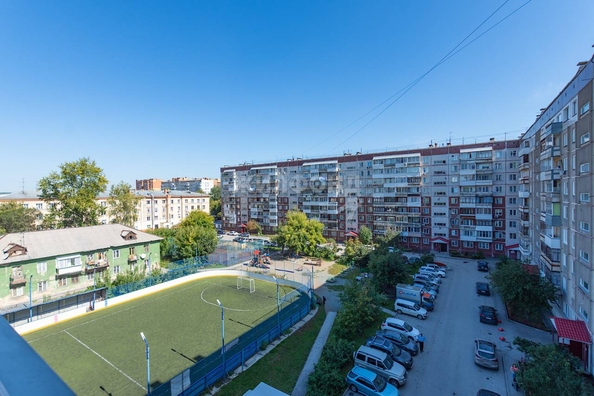 
   Продам 2-комнатную, 43.2 м², Дуси Ковальчук ул, 14

. Фото 32.