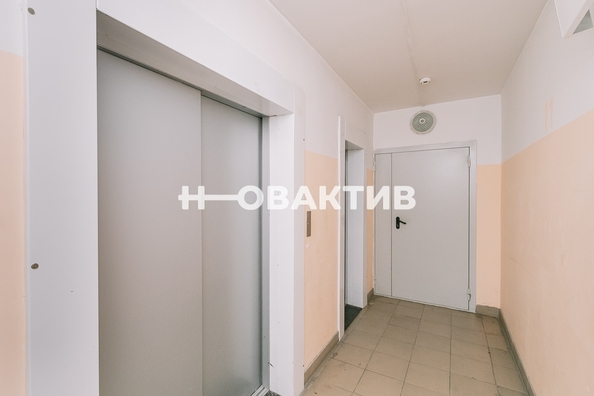 
   Продам 1-комнатную, 40 м², Татьяны Снежиной ул, 29/2

. Фото 16.