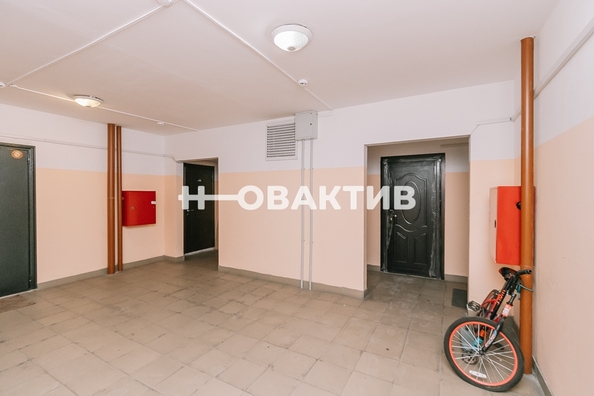 
   Продам 1-комнатную, 40 м², Татьяны Снежиной ул, 29/2

. Фото 17.