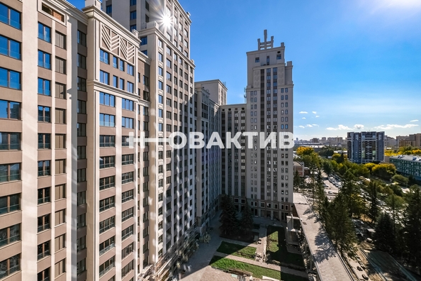 
   Продам 2-комнатную, 60 м², Красный пр-кт, 220

. Фото 24.