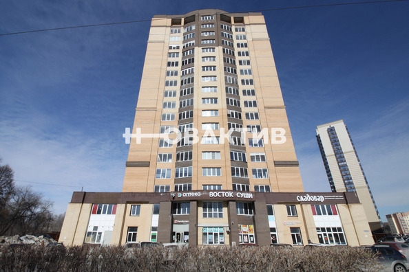 
   Продам 3-комнатную, 77.8 м², Молодежи б-р, 15

. Фото 29.