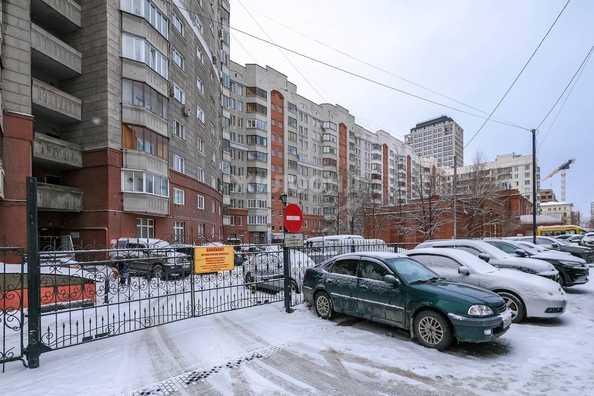 
   Продам 4-комнатную, 123.2 м², Зыряновская ул, 55

. Фото 38.