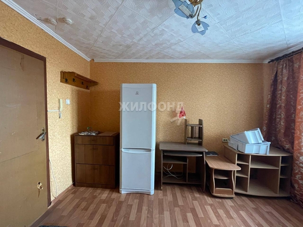 
   Продам секционку, 12.1 м², Забалуева ул, 74

. Фото 4.