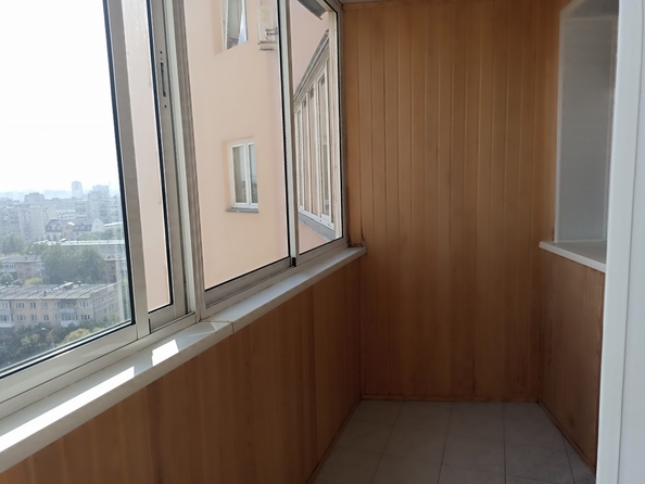 
   Продам 1-комнатную, 50 м², Челюскинцев ул, 48/1

. Фото 19.