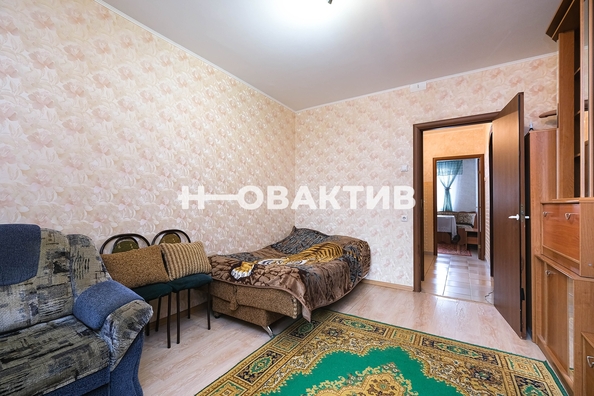 
   Продам 1-комнатную, 38 м², Ключ-Камышенское Плато ул, 20

. Фото 10.