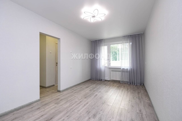 
   Продам 1-комнатную, 29 м², Кропоткина ул, 136

. Фото 4.