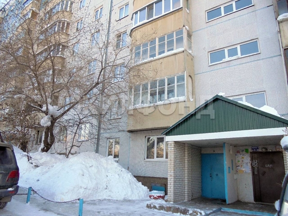 
  Продается 4-комн. квартира, 73 м², Лазурная ул, д. 14
. Фото 2.