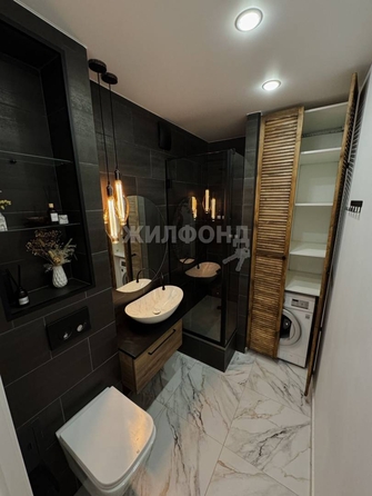 
   Продам 2-комнатную, 45 м², 2-й (4 мкр.) кв-л, 232

. Фото 1.