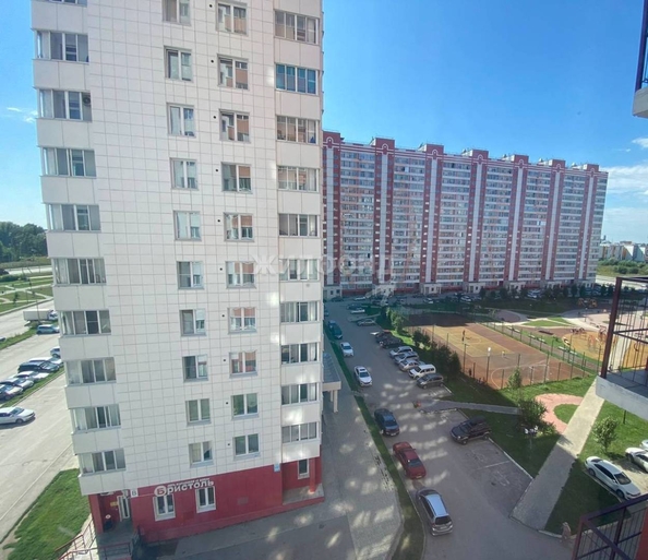 
   Продам 1-комнатную, 34 м², Дмитрия Шмонина ул, 10

. Фото 2.