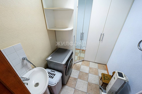 
   Продам 3-комнатную, 110.7 м², Галущака ул, 1

. Фото 11.