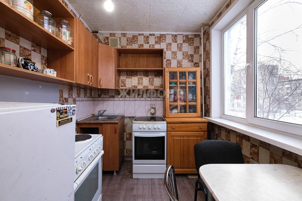 
   Продам 3-комнатную, 57.3 м², Выборная ул, 109

. Фото 13.