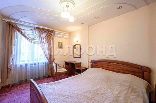 
   Продам 2-комнатную, 72.2 м², Ельцовская ул, 4

. Фото 6.