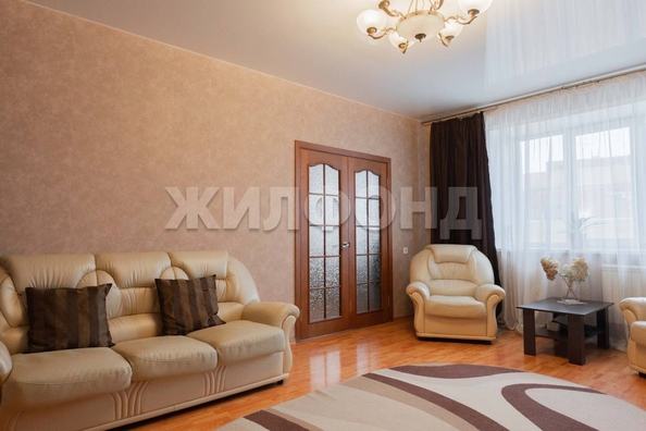
  Продается 4-комн. квартира, 112.4 м², Медкадры ул, д. 7
. Фото 3.