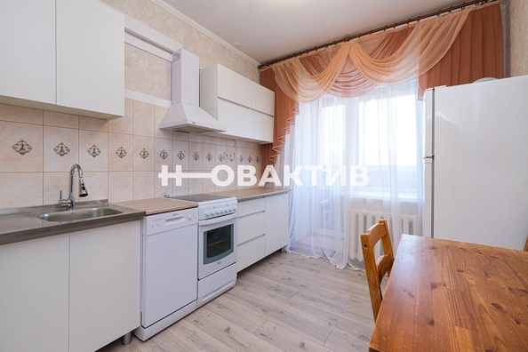 
   Продам 2-комнатную, 50.4 м², Фрунзе ул, 51

. Фото 4.