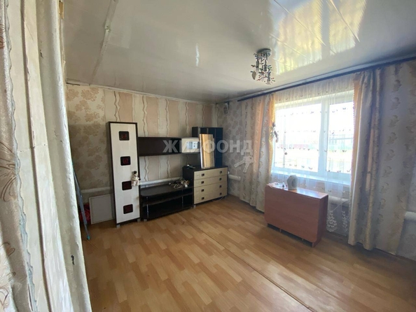 
   Продам 2-комнатную, 30.2 м², Ленина ул, 17

. Фото 1.