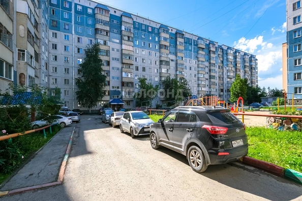 
   Продам 3-комнатную, 65.6 м², В. Высоцкого ул, 39

. Фото 26.