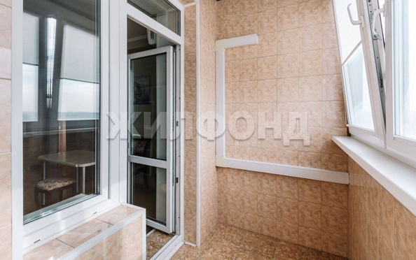 
   Продам 2-комнатную, 90.5 м², Зыряновская ул, 55

. Фото 8.