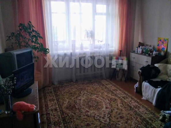 
   Продам 3-комнатную, 64.9 м², Героев Революции ул, 12/1

. Фото 3.