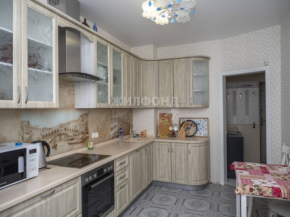 
   Продам 2-комнатную, 60 м², Стартовая ул, 3

. Фото 2.