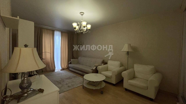 
   Продам 2-комнатную, 64.1 м², Лескова ул, 19

. Фото 2.