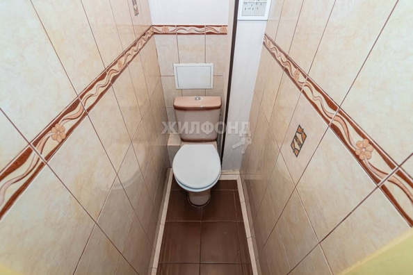 
   Продам 2-комнатную, 47.5 м², Петухова ул, 130

. Фото 16.