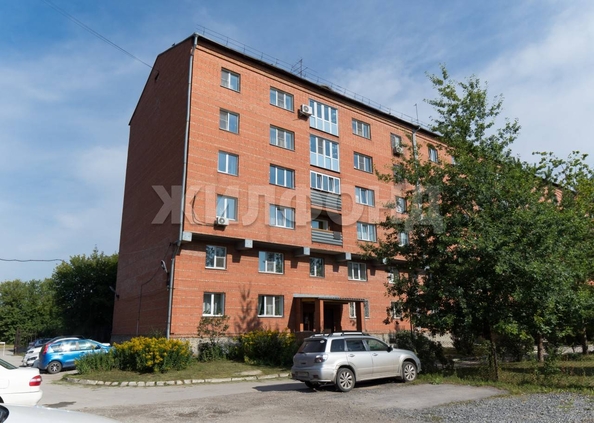 
   Продам 2-комнатную, 61 м², Обогатительная ул, 4

. Фото 2.