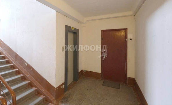 
   Продам 3-комнатную, 59.6 м², Петухова ул, 122/1

. Фото 25.