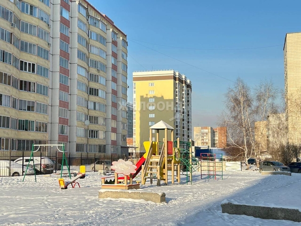 
   Продам 1-комнатную, 38 м², Сибиряков-Гвардейцев ул, 64/1

. Фото 9.