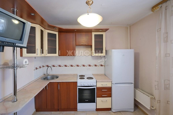 
   Продам 1-комнатную, 38.8 м², Троллейная ул, 138

. Фото 10.