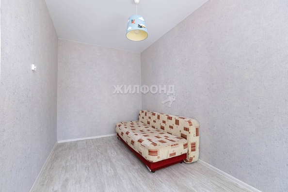 
   Продам 2-комнатную, 43 м², Бориса Богаткова ул, 186

. Фото 5.