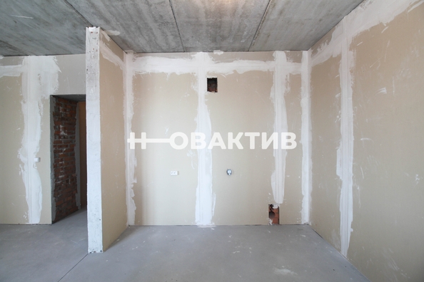 
   Продам 1-комнатную, 41.1 м², Молодежи б-р, 15

. Фото 12.