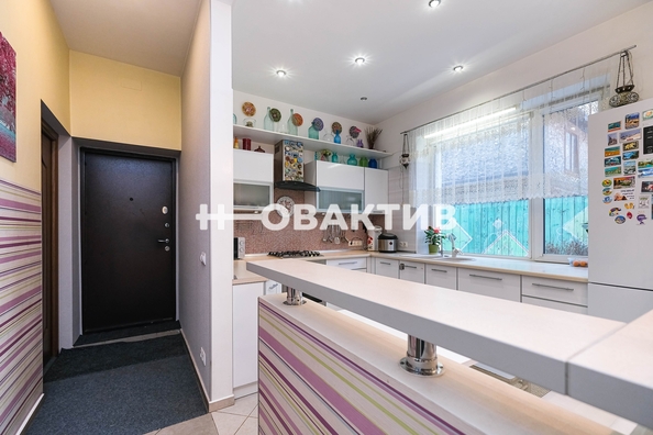 
   Продам коттедж, 150 м², Новосибирск

. Фото 4.