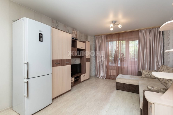 
   Продам 1-комнатную, 37.9 м², Земнухова ул, 12

. Фото 1.