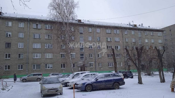 
   Продам 1-комнатную, 12.6 м², Объединения ул, 52

. Фото 12.