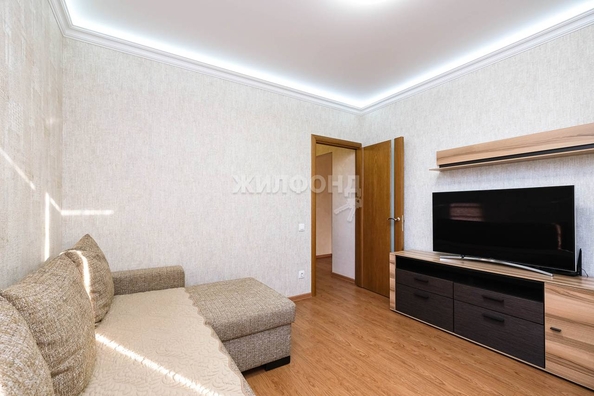 
   Продам 2-комнатную, 56.3 м², Тюленина ул, 14

. Фото 6.