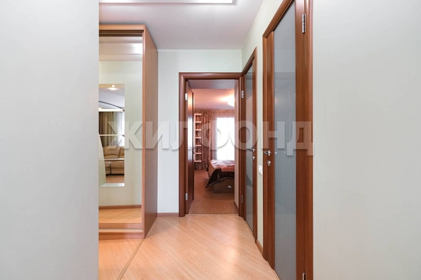 
   Продам 3-комнатную, 58.9 м², Забалуева ул, 60

. Фото 8.