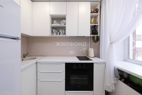 
   Продам 2-комнатную, 45 м², Гоголя ул, 233/1

. Фото 1.