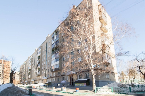 
   Продам 3-комнатную, 56.4 м², Челюскинцев ул, 18

. Фото 20.