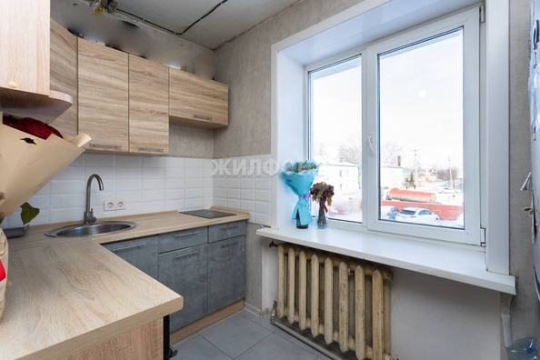 
   Продам 3-комнатную, 63.7 м², 1-й кв-л, 4

. Фото 1.