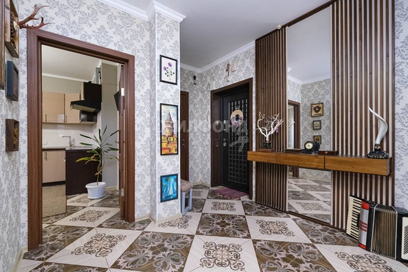 
   Продам 3-комнатную, 103.3 м², Сухарная ул, 96/2

. Фото 12.