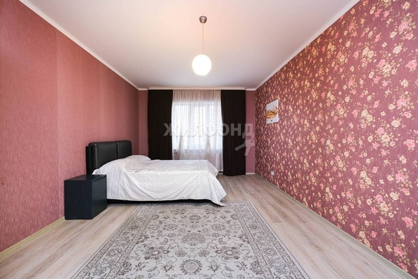 
   Продам 3-комнатную, 103.3 м², Сухарная ул, 96/2

. Фото 23.