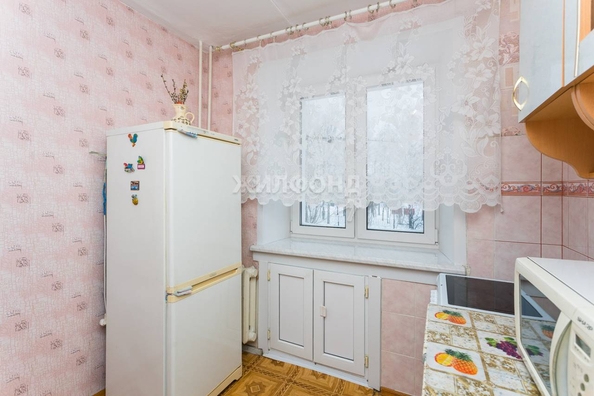 
   Продам 1-комнатную, 30.2 м², Ключ-Камышенское Плато ул, 6

. Фото 7.