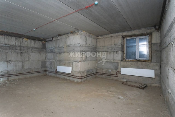 
   Продам 3-комнатную, 101.3 м², Герцена ул, 1/1

. Фото 3.