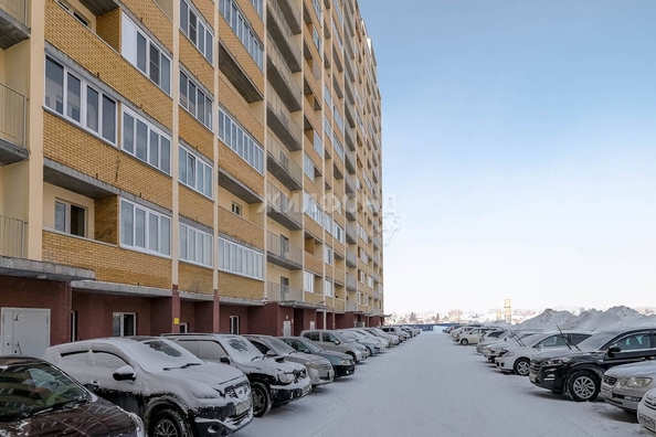 
   Продам 3-комнатную, 71.7 м², Олимпийской Славы мкр, 2

. Фото 20.