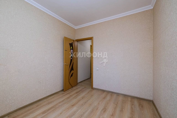 
   Продам 3-комнатную, 62.9 м², Центральная ул, 203

. Фото 9.