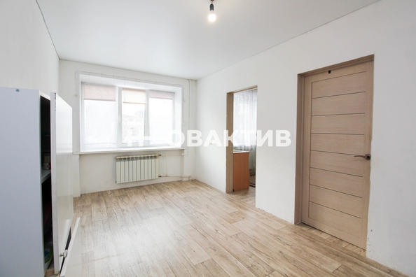 
   Продам 4-комнатную, 59.8 м², Большевистская ул, 155

. Фото 2.