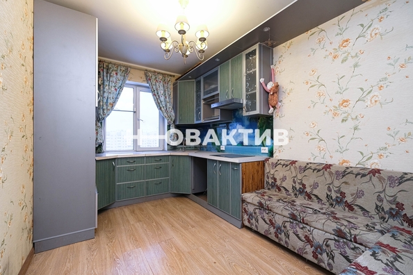 
   Продам 2-комнатную, 76 м², Татьяны Снежиной ул, 51

. Фото 1.